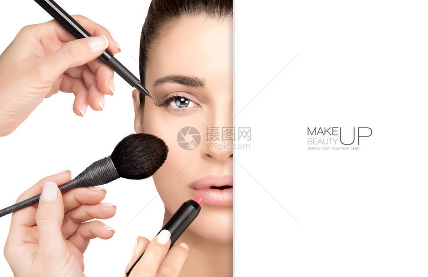 美容师手中的化妆品刷的美容概念图片