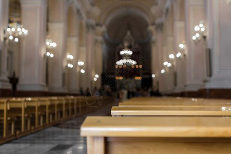 一个意大利教堂专注于板图片