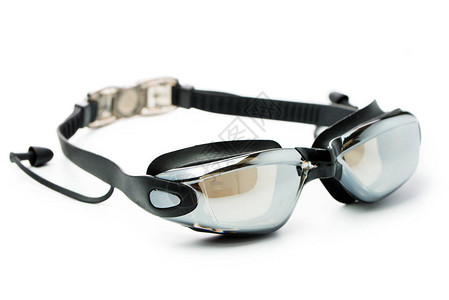 黑色游泳护目镜耳朵保护器在白色背景图片