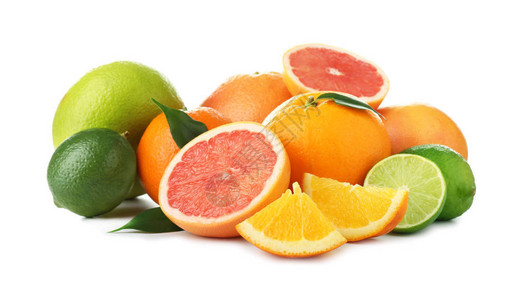 白色背景上成熟的柑橘类水果图片