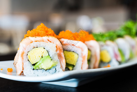 寿司滚动健康食品图片