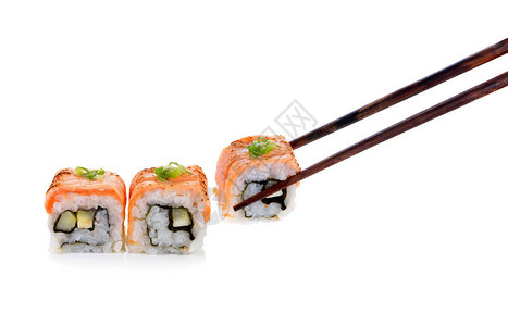孤立在白色背景上的寿司图片