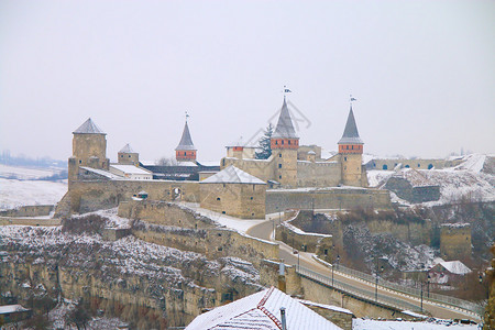 拍摄于乌克兰卡梅涅茨波多尔斯克古镇图中是雪中保存完好图片