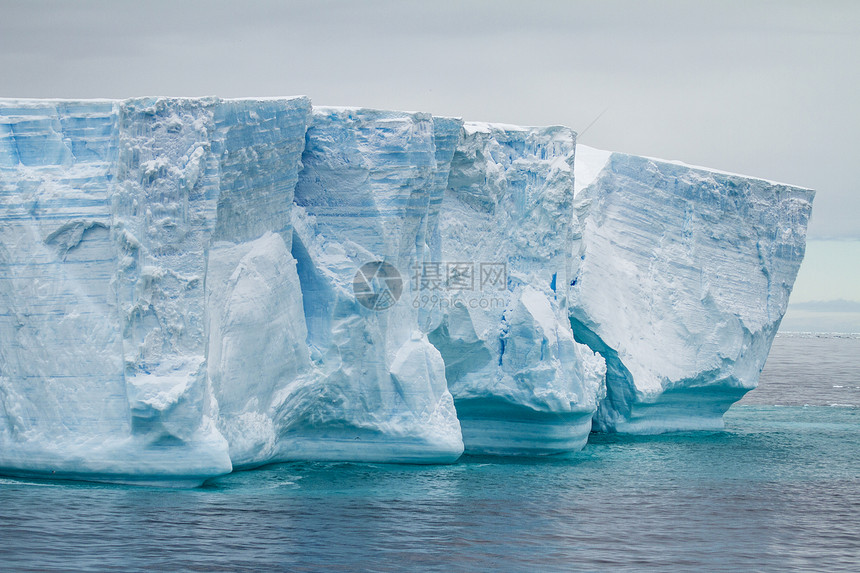 南极洲南极半岛帕尔默群岛纽迈尔海峡全球变暖童话般的景观布兰斯菲尔德海图片