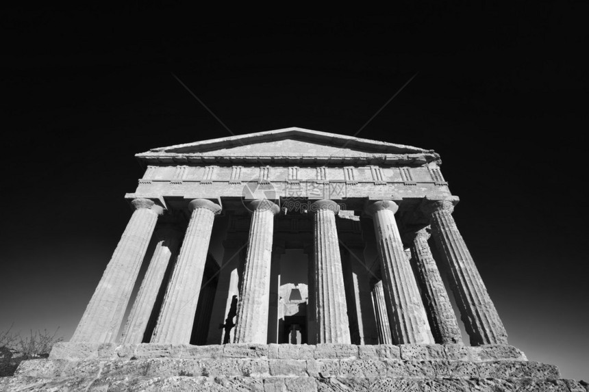 意大利西里阿格里根托希腊庙谷协和寺公元前44图片