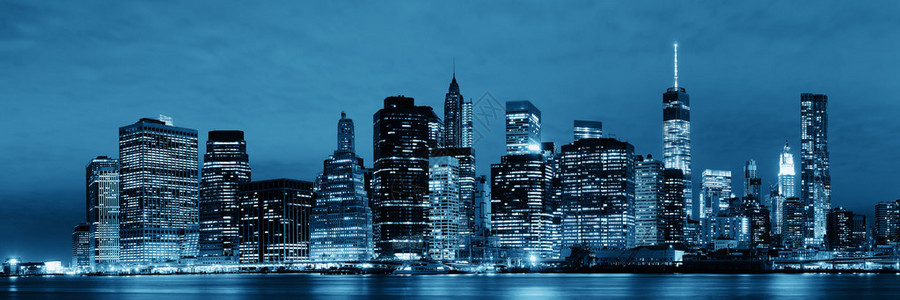 曼哈顿市中心建筑夜景图片