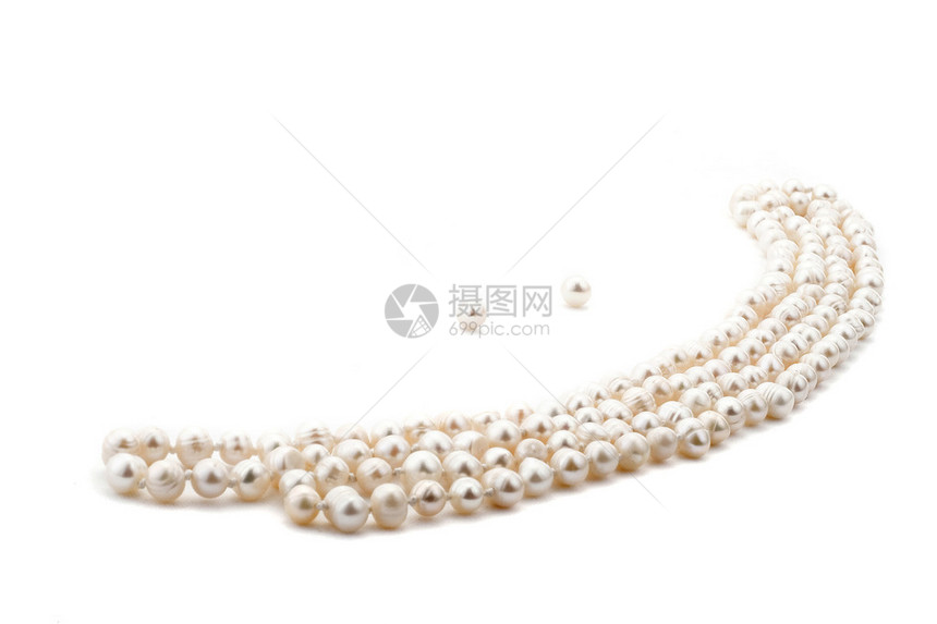 珍珠项链看起来像白图片