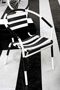 斑马图案椅子的特写镜头图片