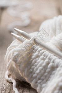 针织头和白羊毛编织丝线图片