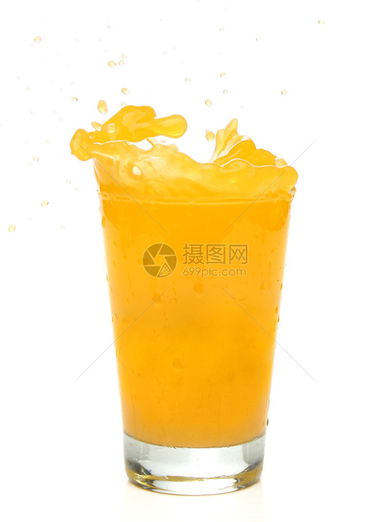 白色背景上的橙汁大飞溅图片