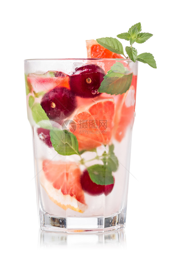 葡萄果樱桃莫吉托鸡尾酒图片