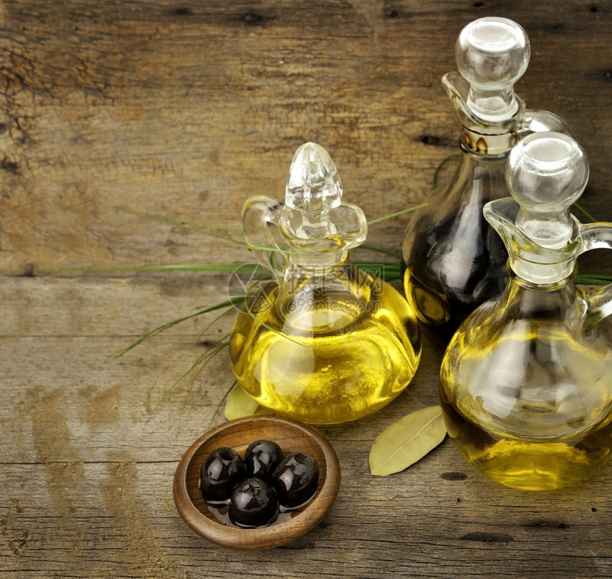 植物油和橄榄油加香醋图片