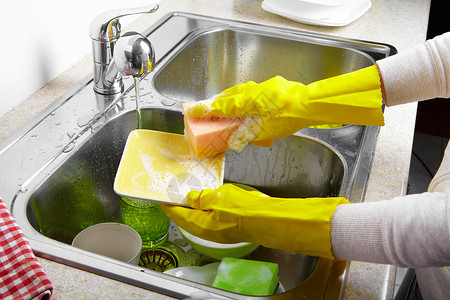 洗手用自来水洗碗从水图片