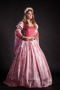 中世纪时代礼服的优雅女人图片