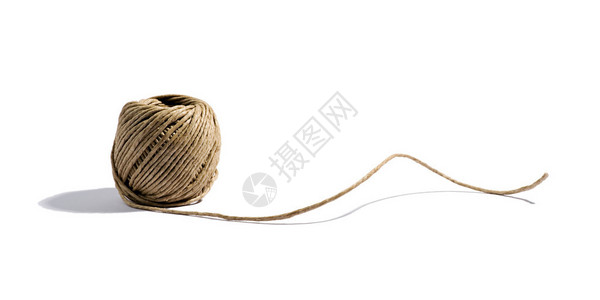 由用于日常家用或白底植物园的编织油脂纤维制成的天然粗家庭麻绳图片