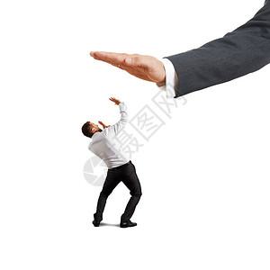 下属和老板之间冲突的概念照片害怕的商人抬头看着他老板的大手掌在白图片