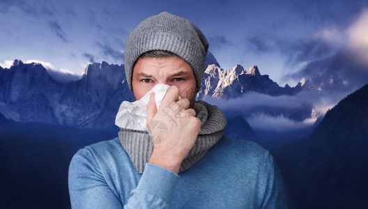 冬天感冒传染的男人肖像图片