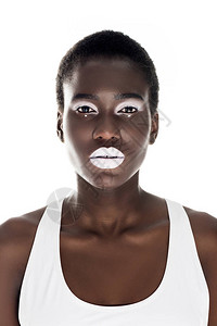 白色化妆的美籍非洲女孩图片