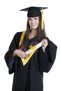 近距离的画面一个快乐的学生拿着她的文凭图片