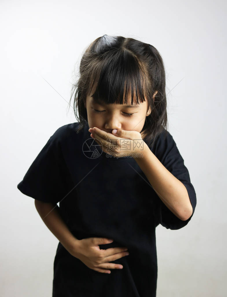 小女孩呕吐或生病图片