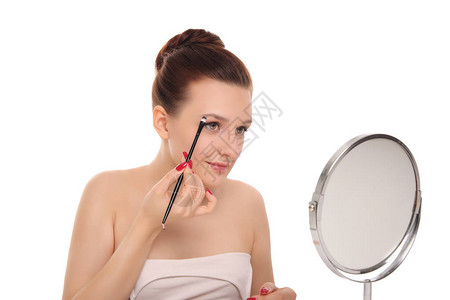 年轻女孩用化妆品图片