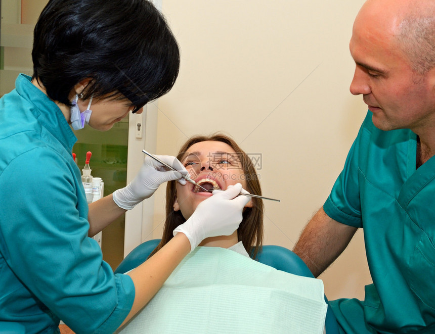 牙科诊所的服务图片