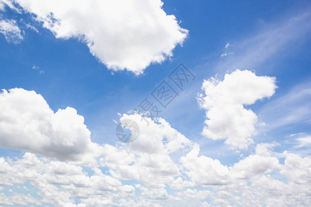 美丽的云彩蓝色天图片