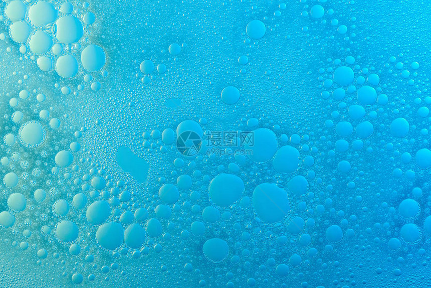 摘要泡沫蓝色背景肥皂水图片