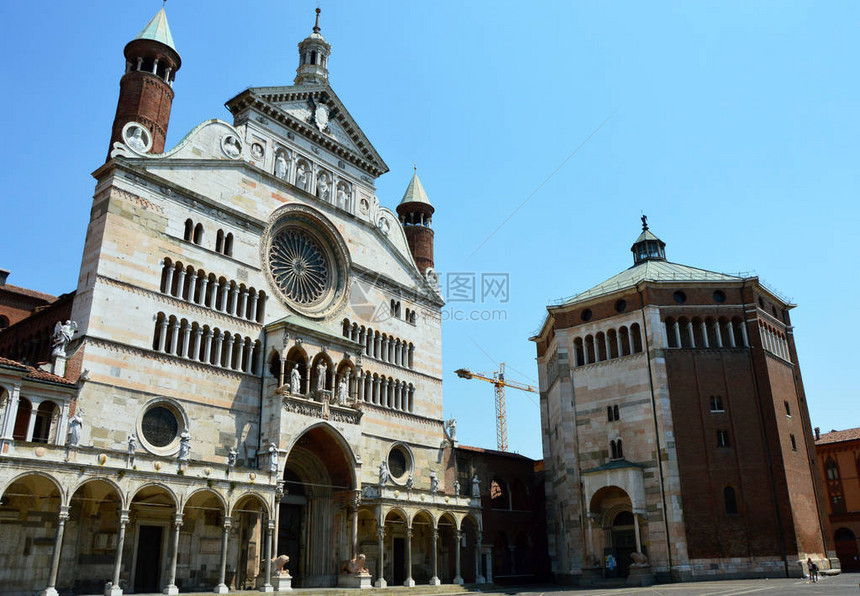圣玛丽亚阿松塔大教堂钟楼托拉佐和意大利克图片