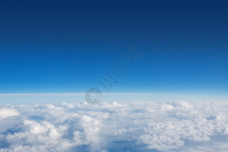 在云层之上的浮云照片背景图片