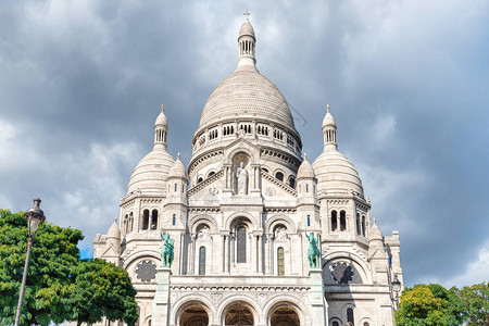 巴黎圣心大教堂或巴黎蒙马特圣心大教堂图片