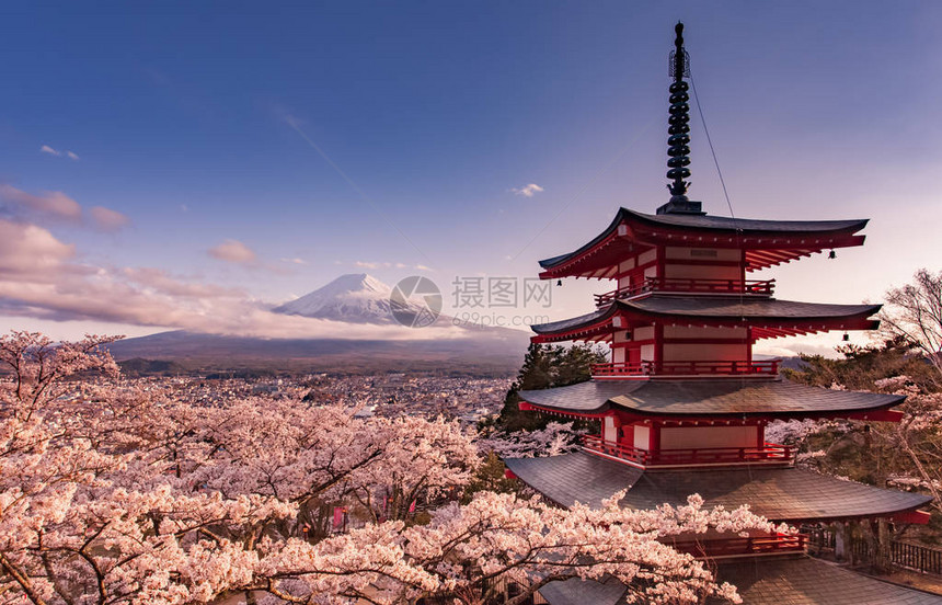 日本美丽的风景藤田山和朱里托图片