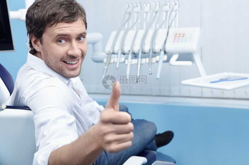 牙科诊所的病人图片