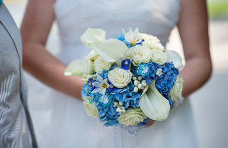 蓝色风格的婚礼新娘花束图片