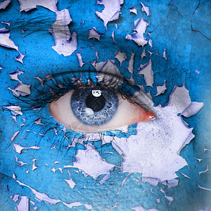 女人脸上的蓝色裂纹油漆图片
