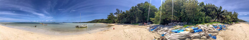 塞舌尔普拉兰海滩的全景图片