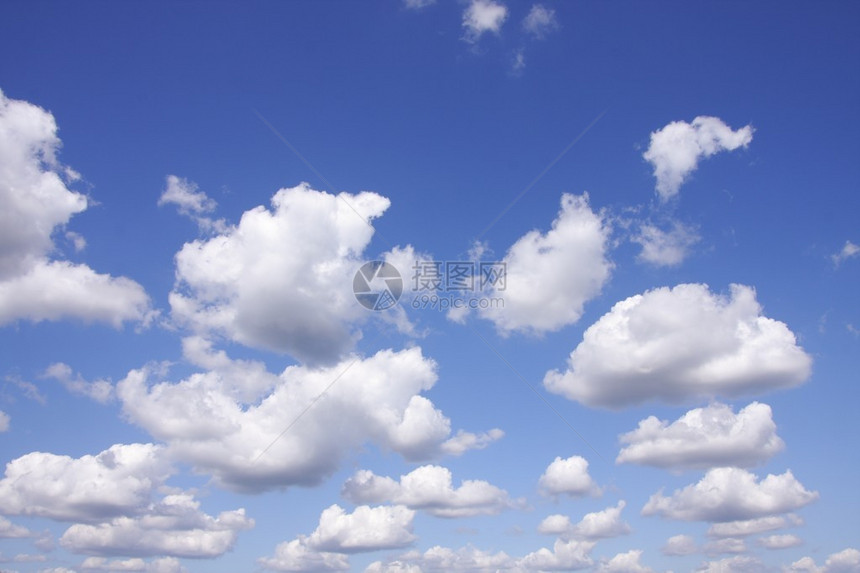 在蓝天背景的白云图片
