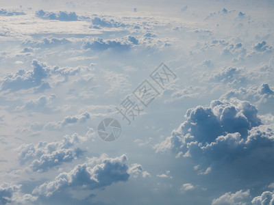 云景晴天上的白云图片