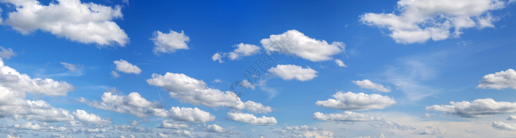 看天空中的云彩图片