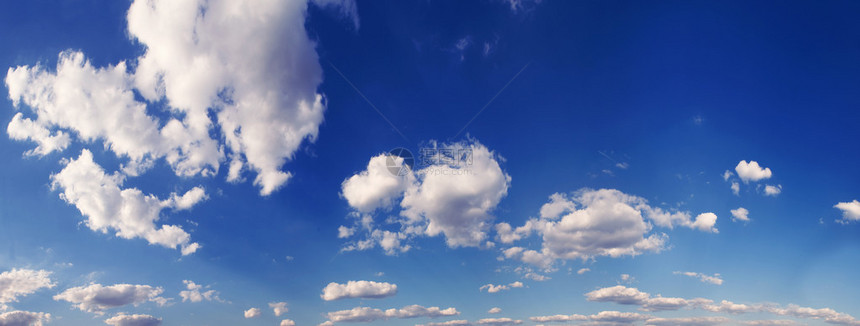 全景蓝天被白云覆盖图片
