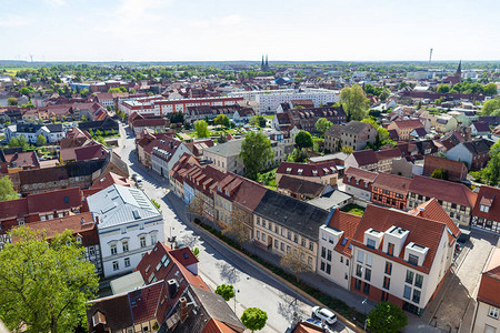 德国伯格教堂塔楼的景观图片