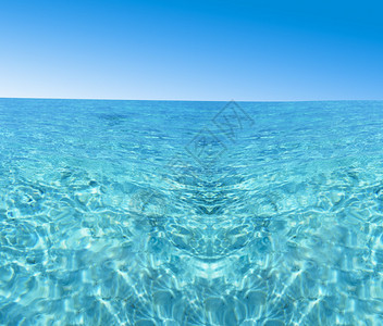 美丽的蓝色加勒比海水图片