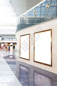 现代购物中心空白海报板图片