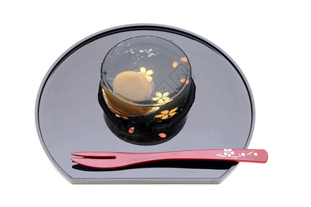 日本甜果冻放在盘子上白图片
