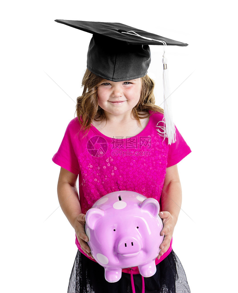 一个可爱的小女孩拿着她的小猪银行开始为他的大图片