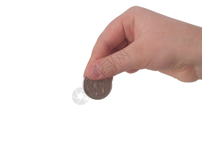 握着一枚硬币的手指紧贴图片