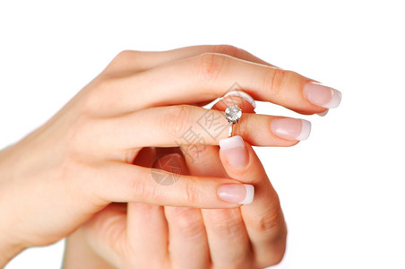 女人用钻石订婚图片