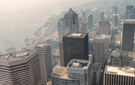 西雅图摩天大楼的鸟瞰图华盛顿州图片