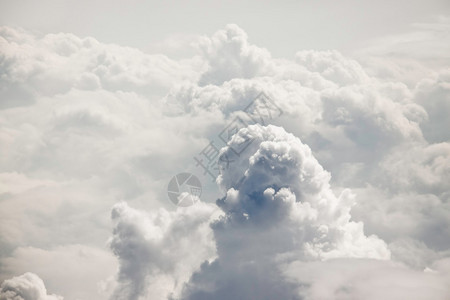 飞机上的云背景图片