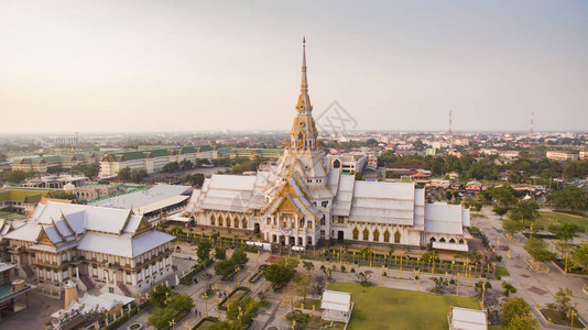 高角度观察泰国最重要的宗教旅游目的地watlaungphowso图片